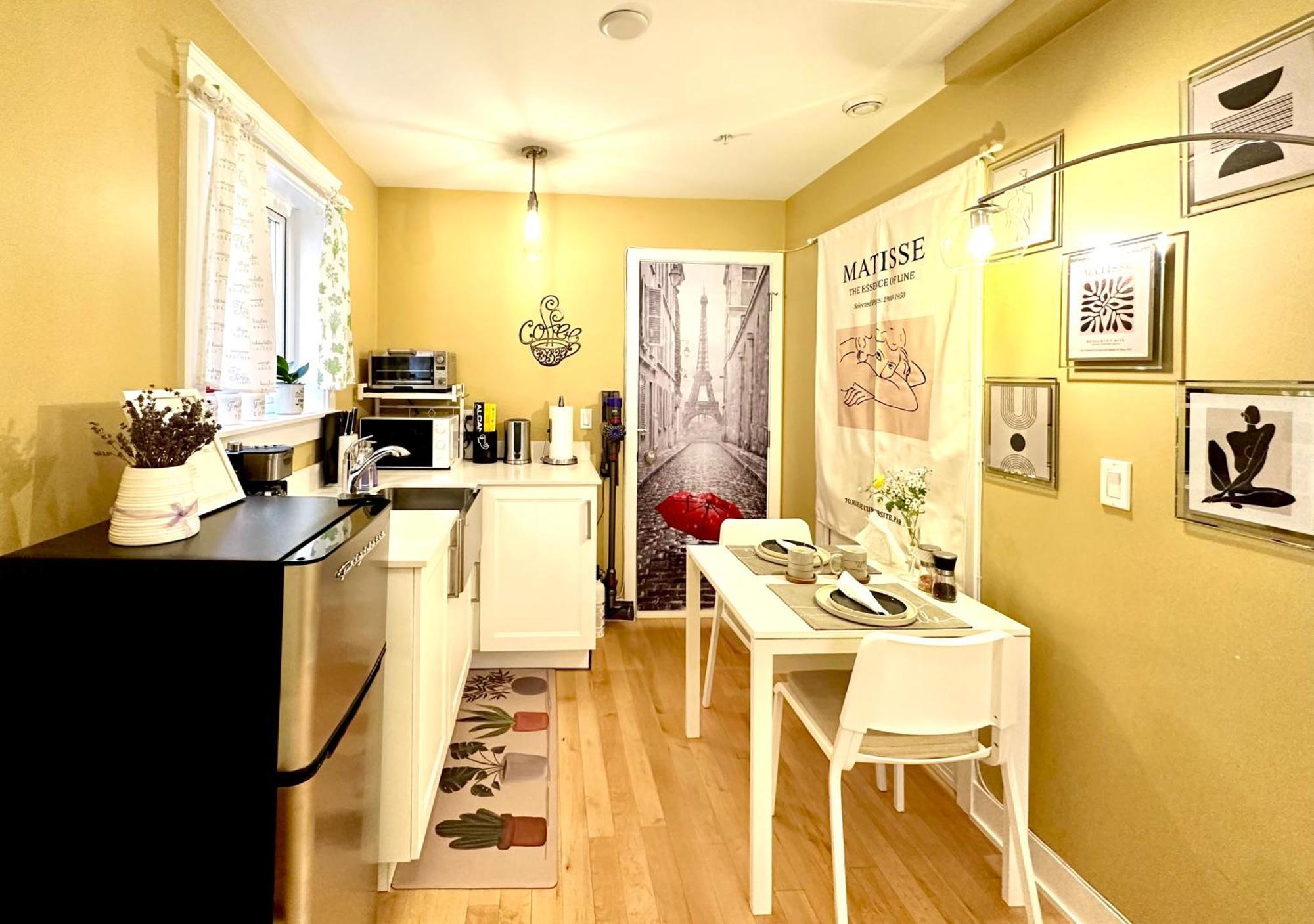 Private Guest Suite 10Mins To Downtown - King Bed - Bathtub - Free Parking Vancouver Eksteriør billede